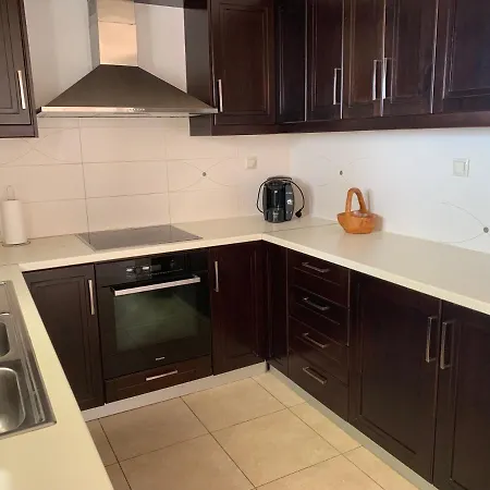 Apartment 3-Bedroom Spacious Apartment With Panoramic View